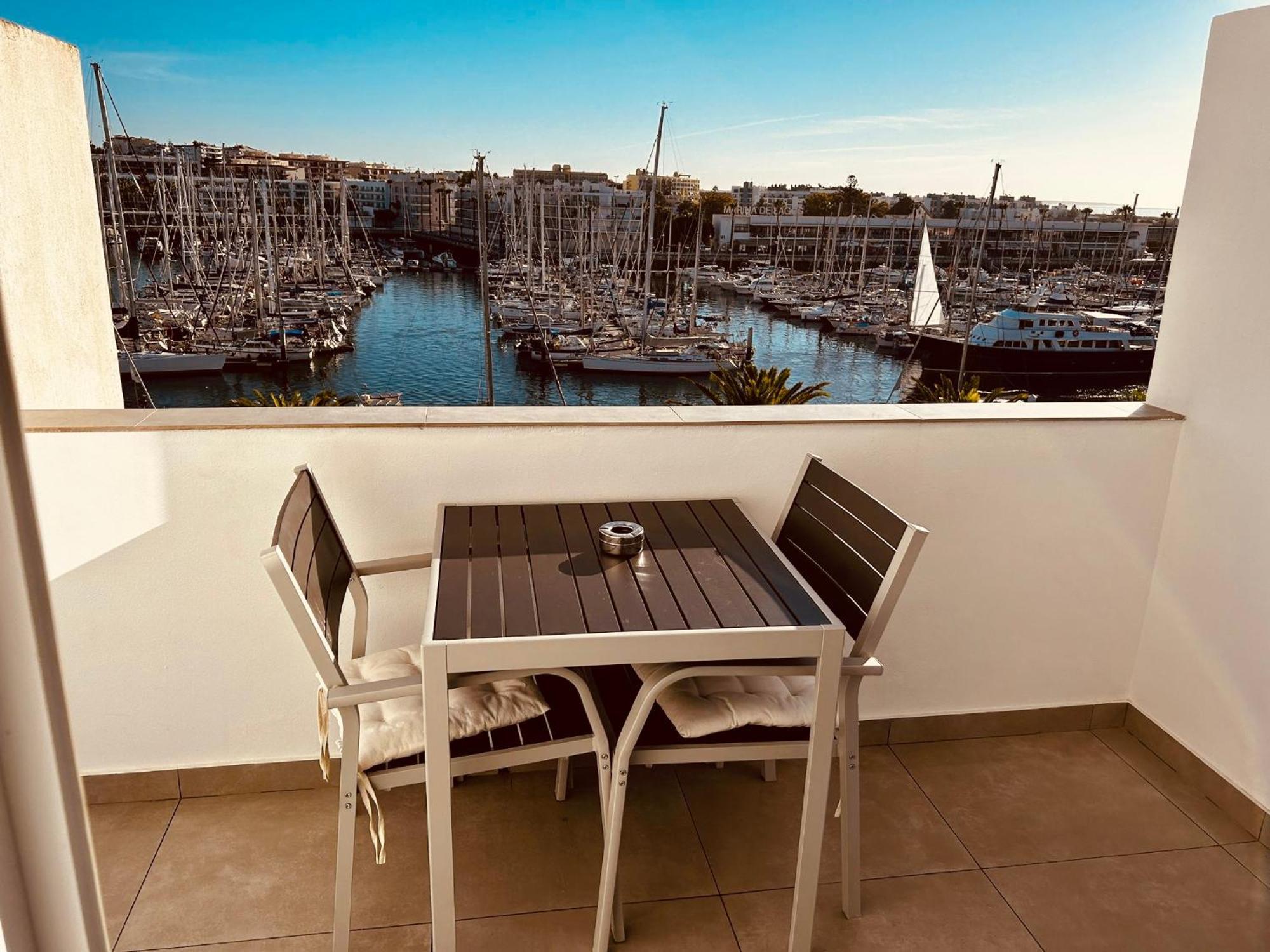 Central Lagos Apt With Marina Views Near Beaches Esterno foto