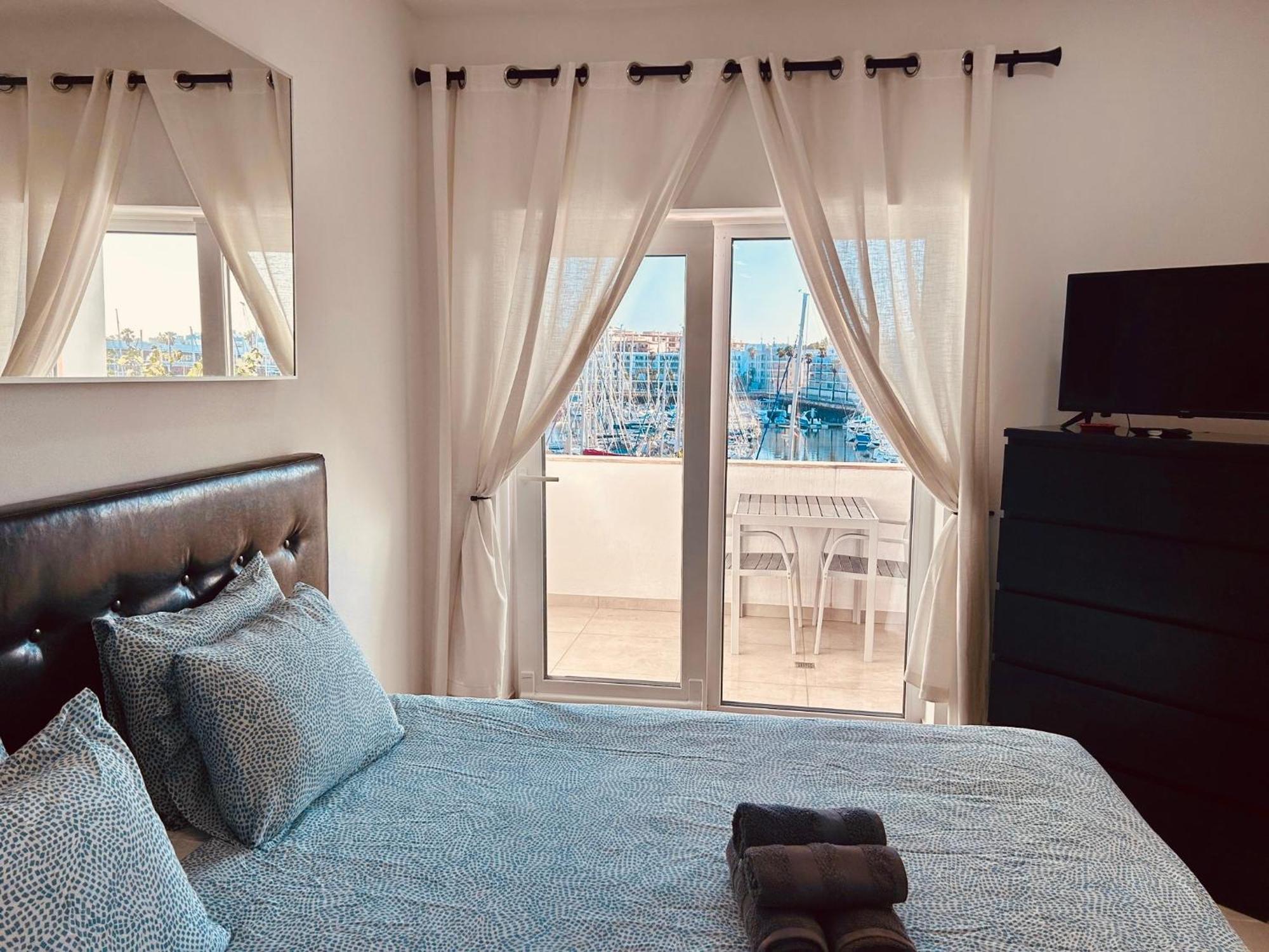 Central Lagos Apt With Marina Views Near Beaches Esterno foto