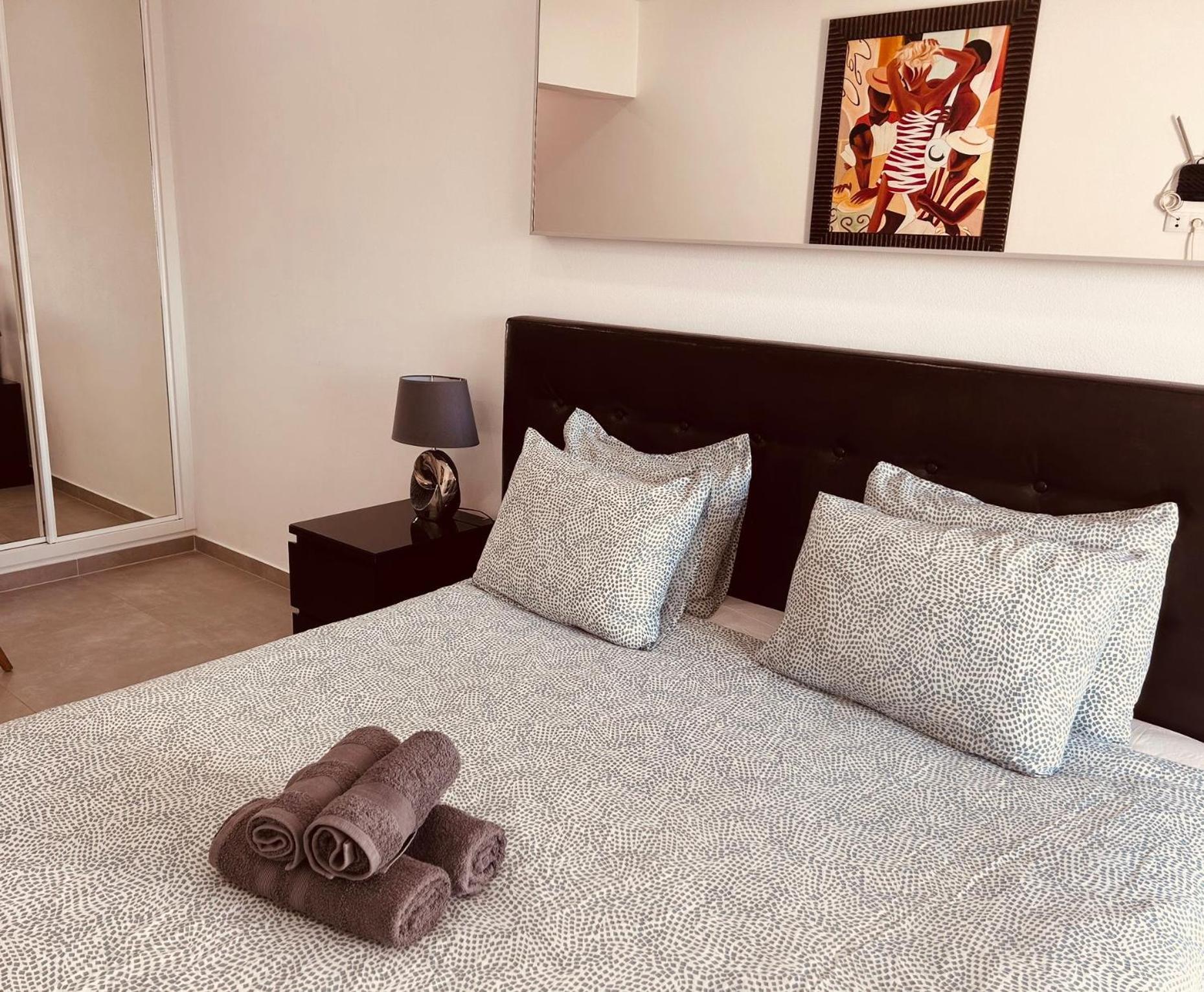 Central Lagos Apt With Marina Views Near Beaches Esterno foto