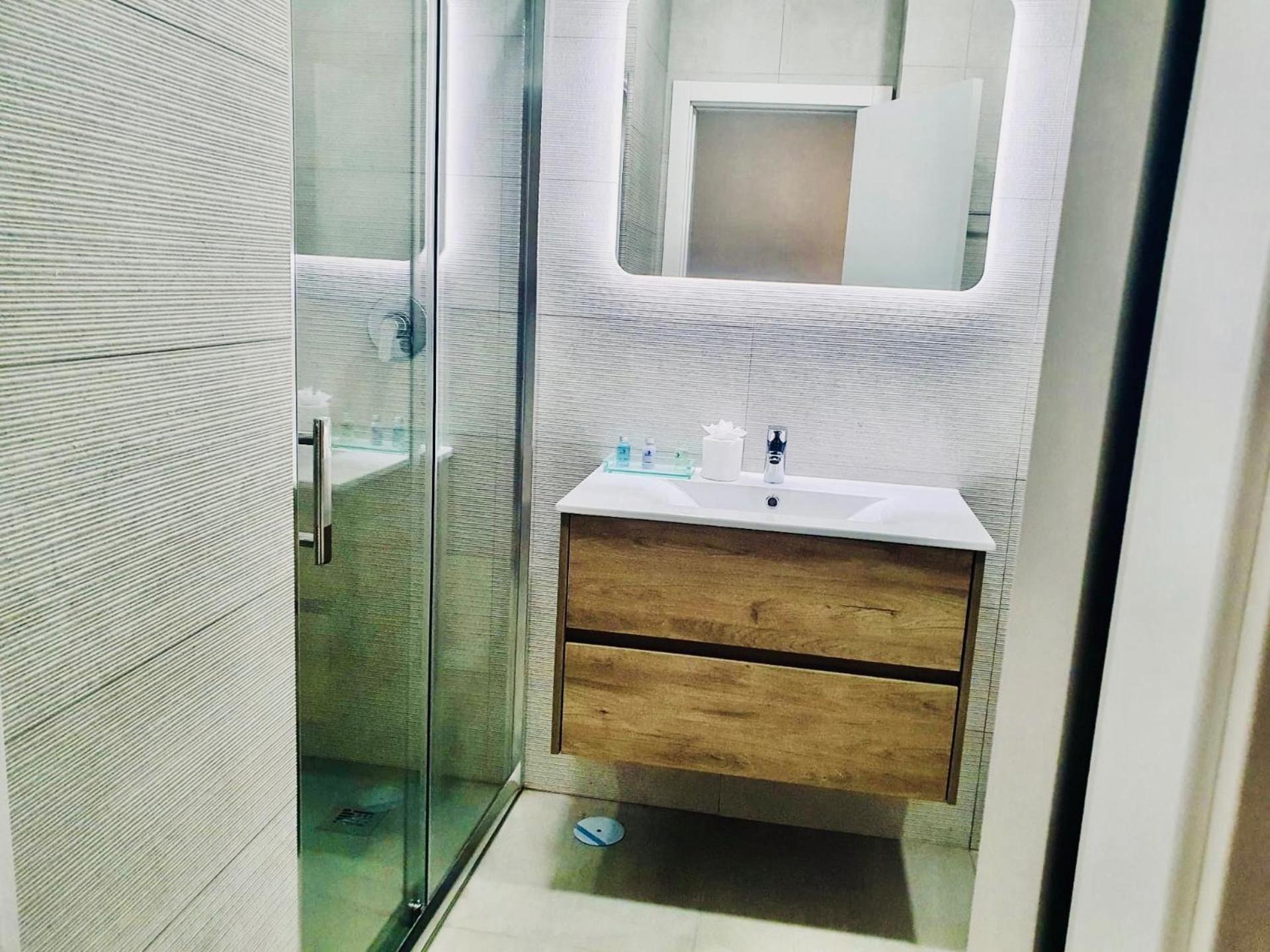 Central Lagos Apt With Marina Views Near Beaches Esterno foto