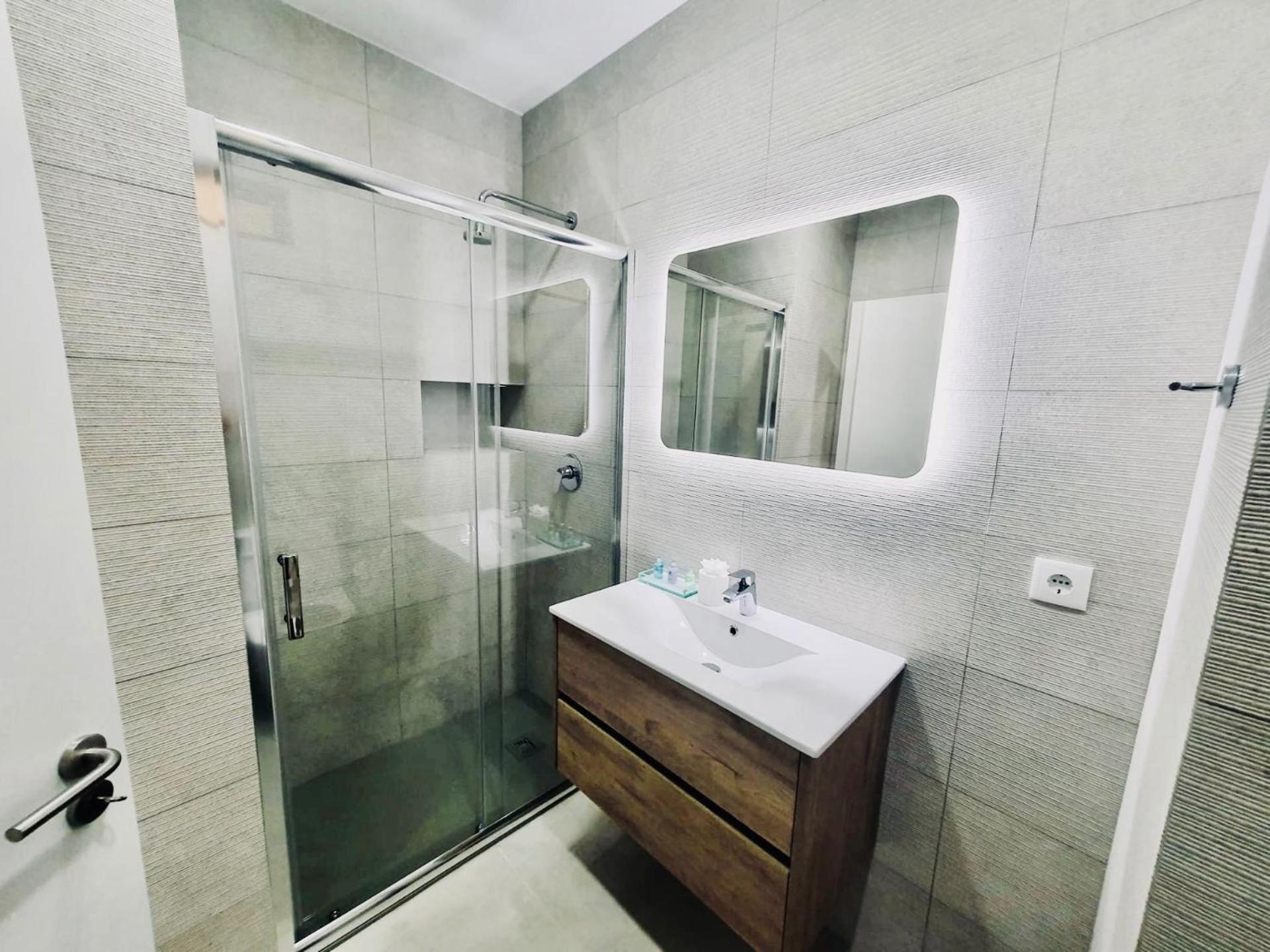 Central Lagos Apt With Marina Views Near Beaches Esterno foto